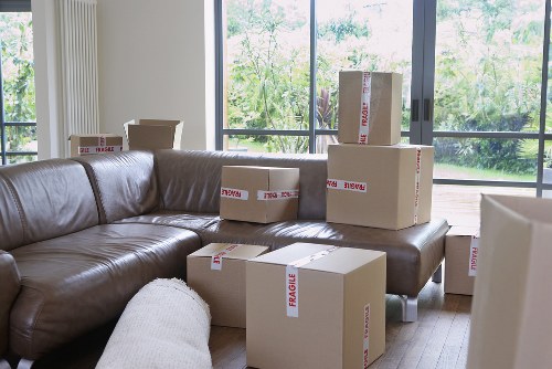 Careful unpacking support in a Brent apartment