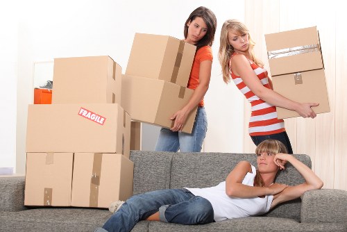 Secure loading of belongings into a van for safe transport